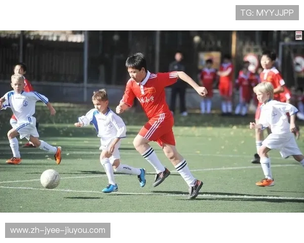 青少年足球教育：结构化课程与心理素质培养方案