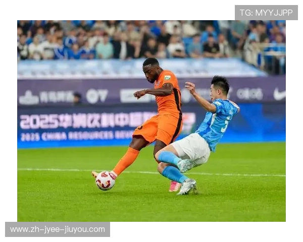 足球比赛中的高压防守与快速进攻转换训练